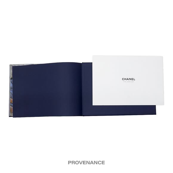 🔴 CHANEL Fine Jewelry Look Book - Hardcover Navy - Picture 4 of 11